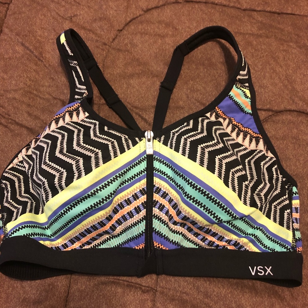 sports bra